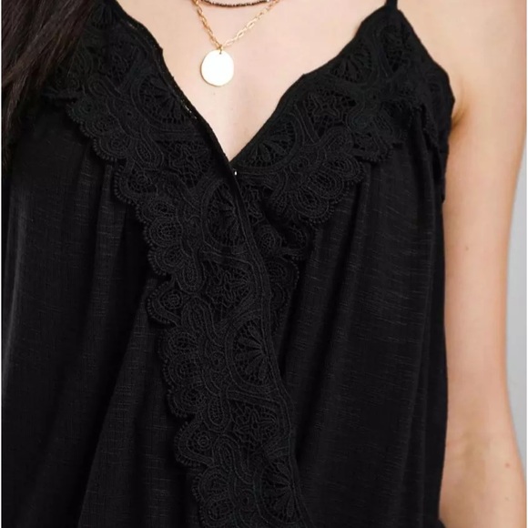Daytrip Black Surplice Camisole with Lace Detail - Picture 4 of 10
